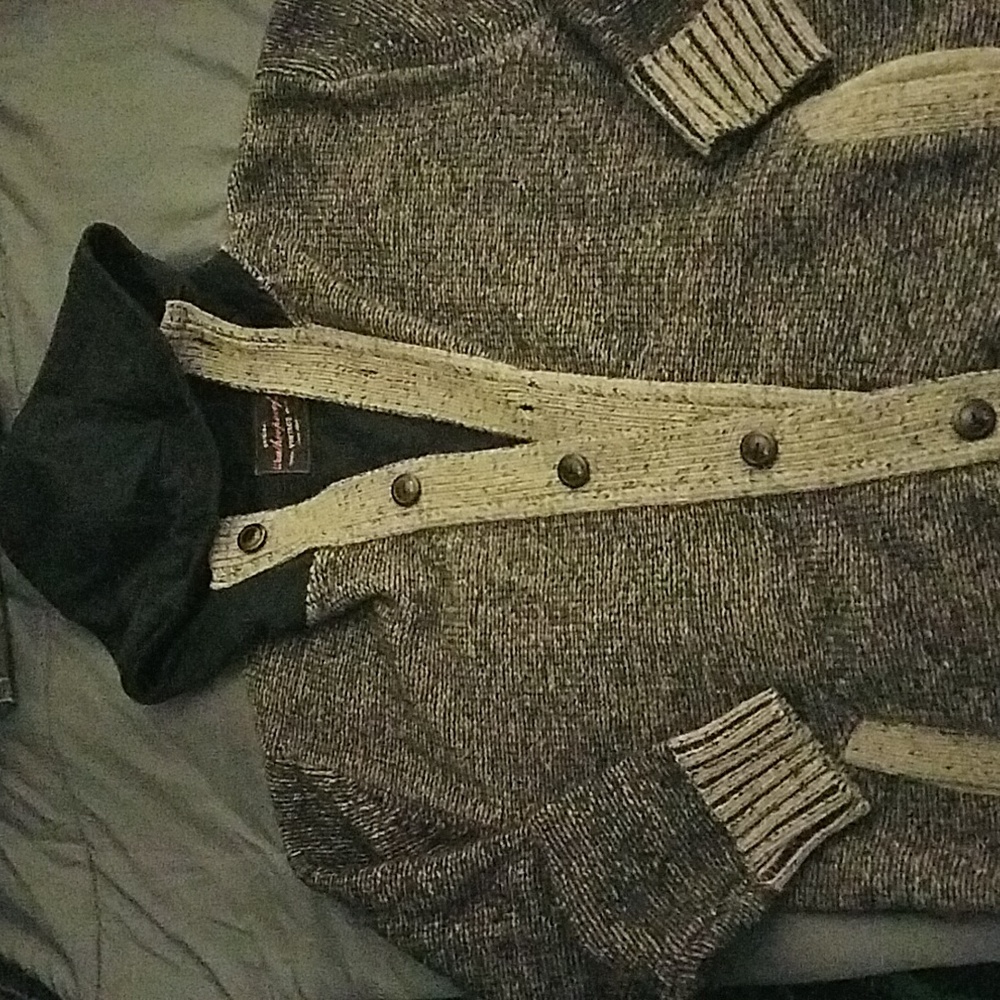 Black Grey Hooded Sweater. Mens size XL.